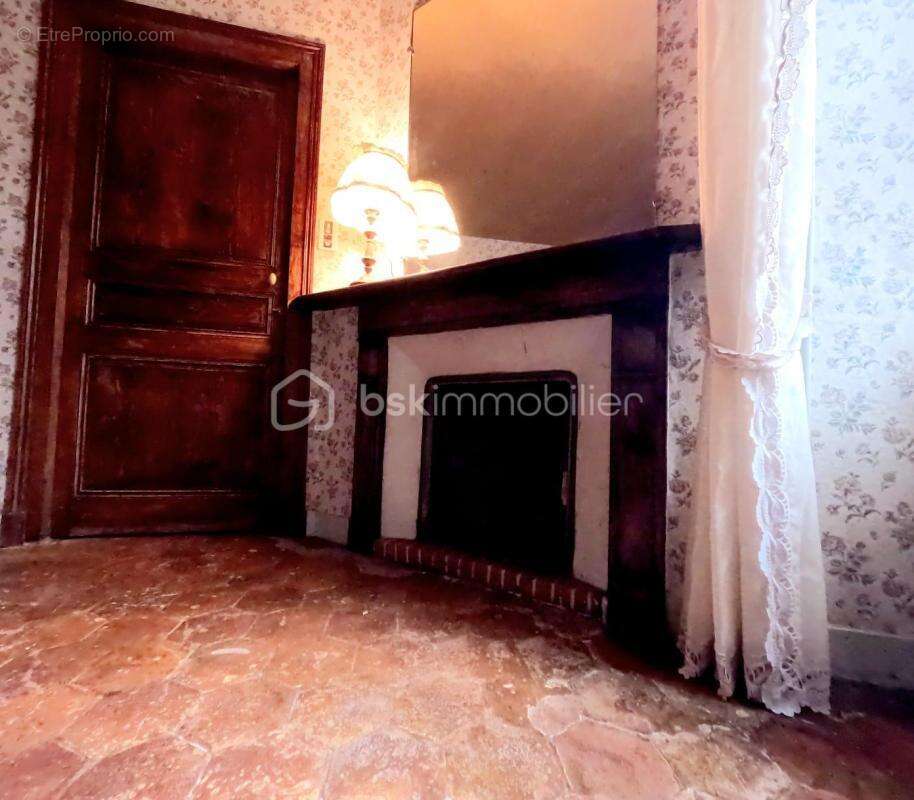 Maison à COURLON-SUR-YONNE