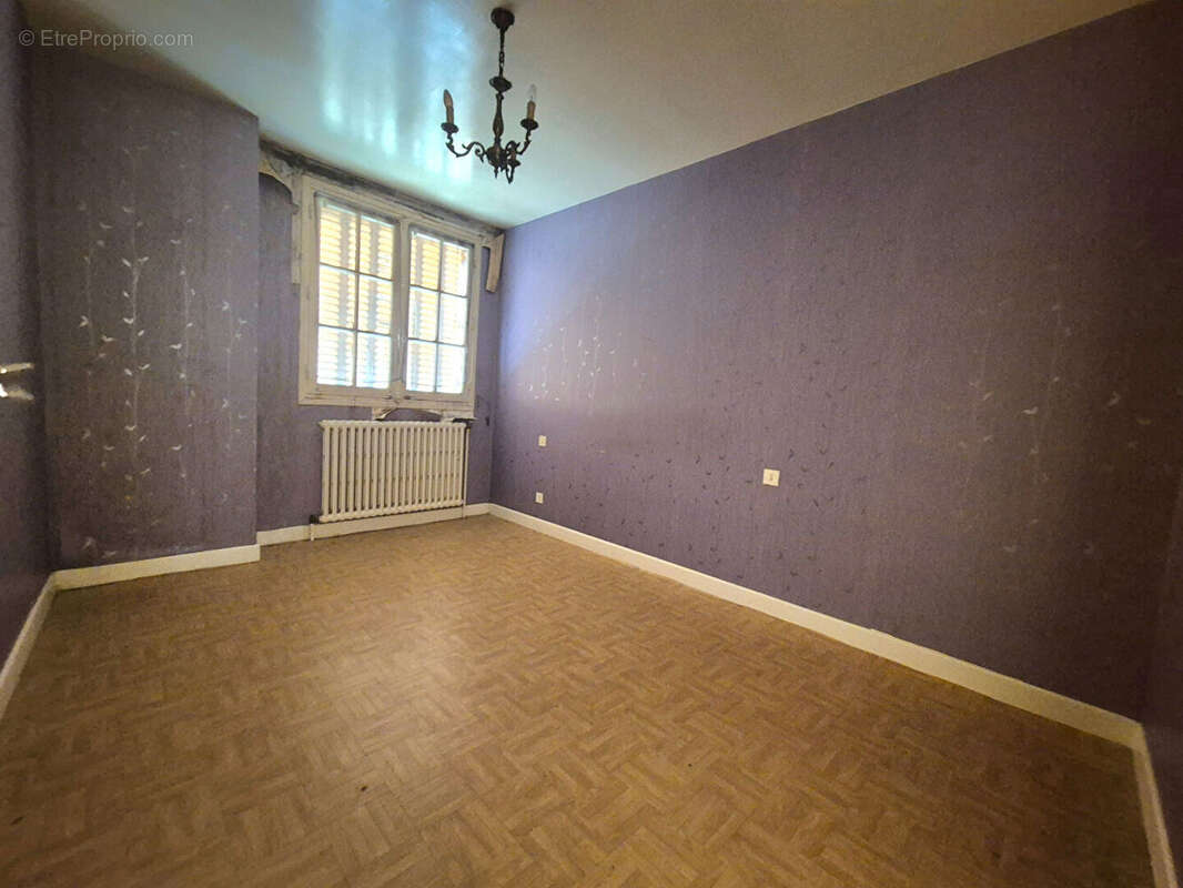 PONT-DU-CHÂTEAU / Centre bourg immeuble de rapport à vendre, belle opportunité ! - photo 13