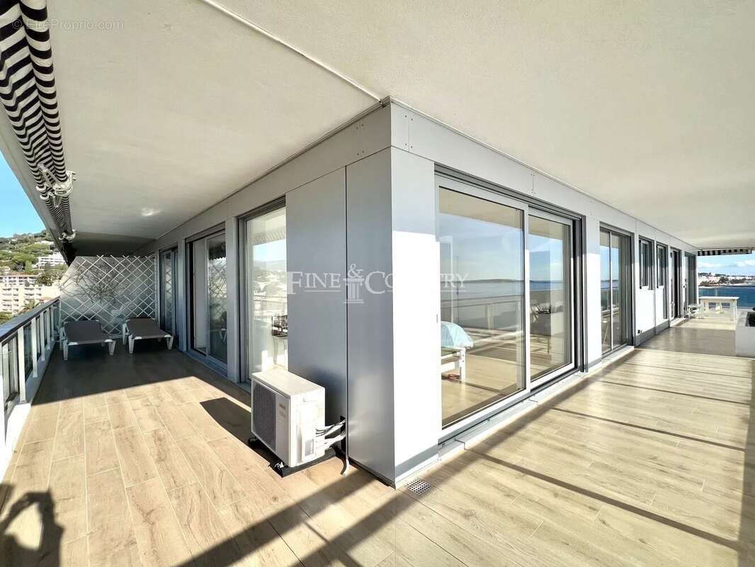 Appartement à CANNES