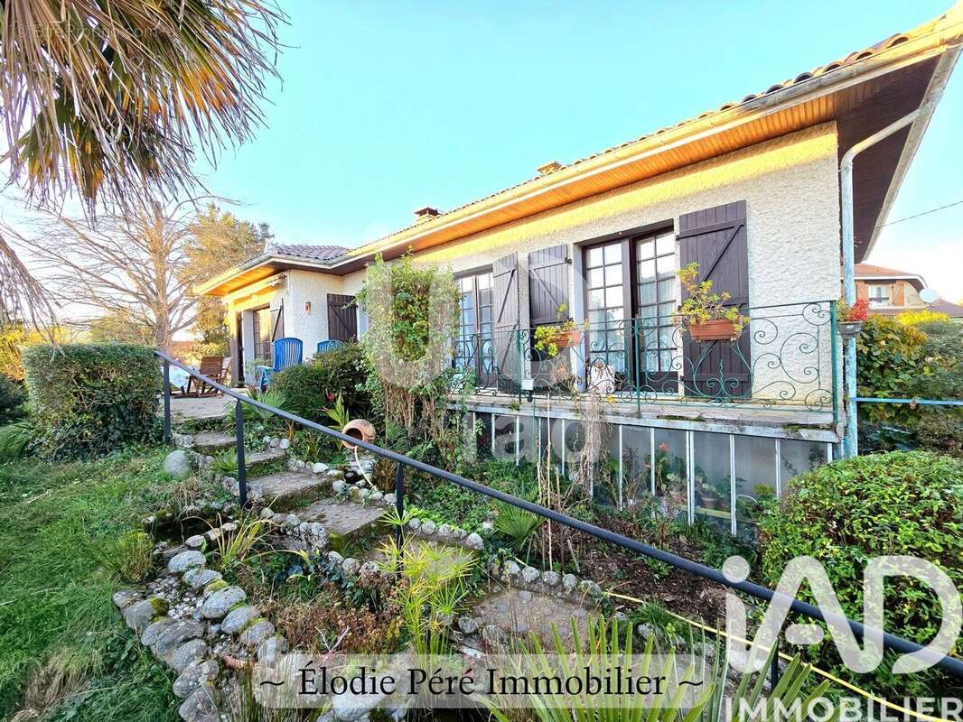 Photo 6 - Maison à JUILLAN