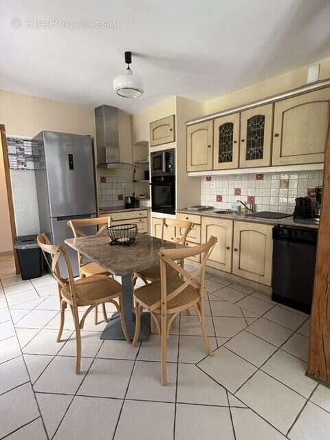 Maison 148 m² à Saint-Quentin-En-Tourmont  - photo 4