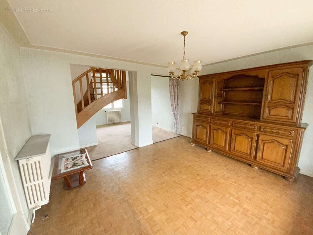 Maison à LE CREUSOT