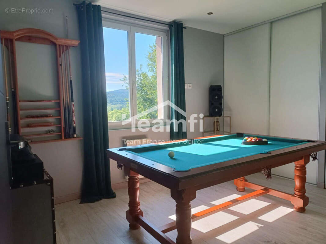 Maison 240 m² à Saint-Just-En-Chevalet  - photo 8