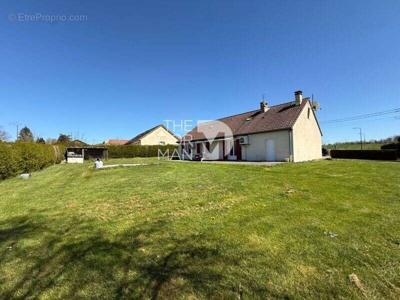 Maison à DOULAINCOURT-SAUCOURT