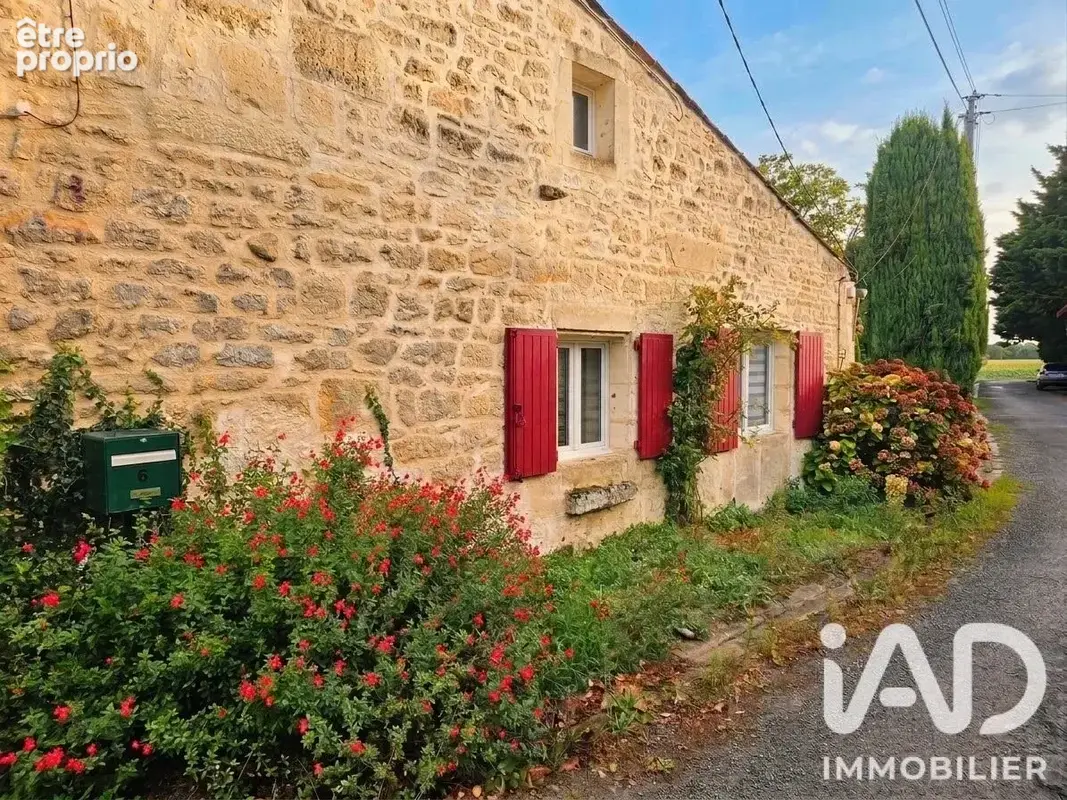 Photo 1 - Maison à PLASSAY