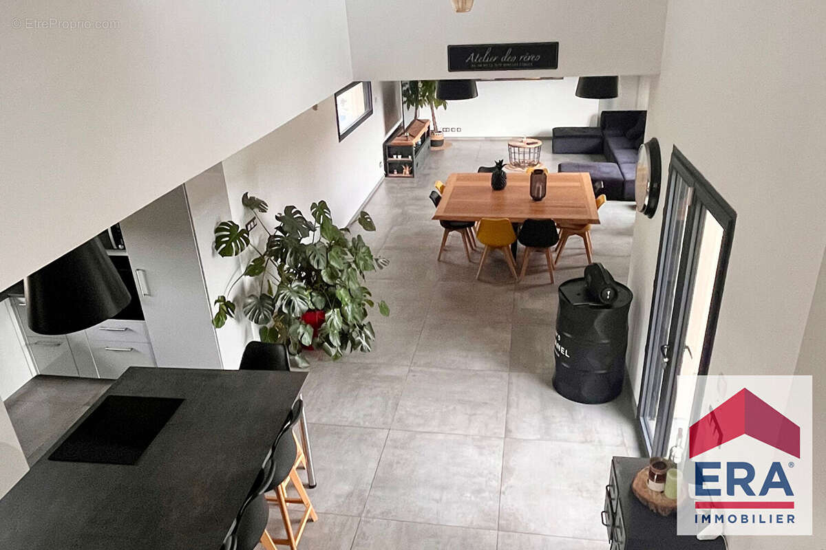 Maison à LES GRANGES-GONTARDES