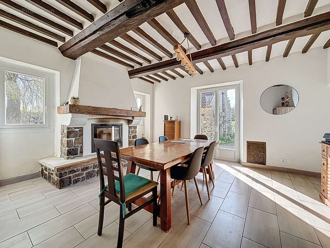 Maison à SAINT-CLAIR-SUR-L'ELLE