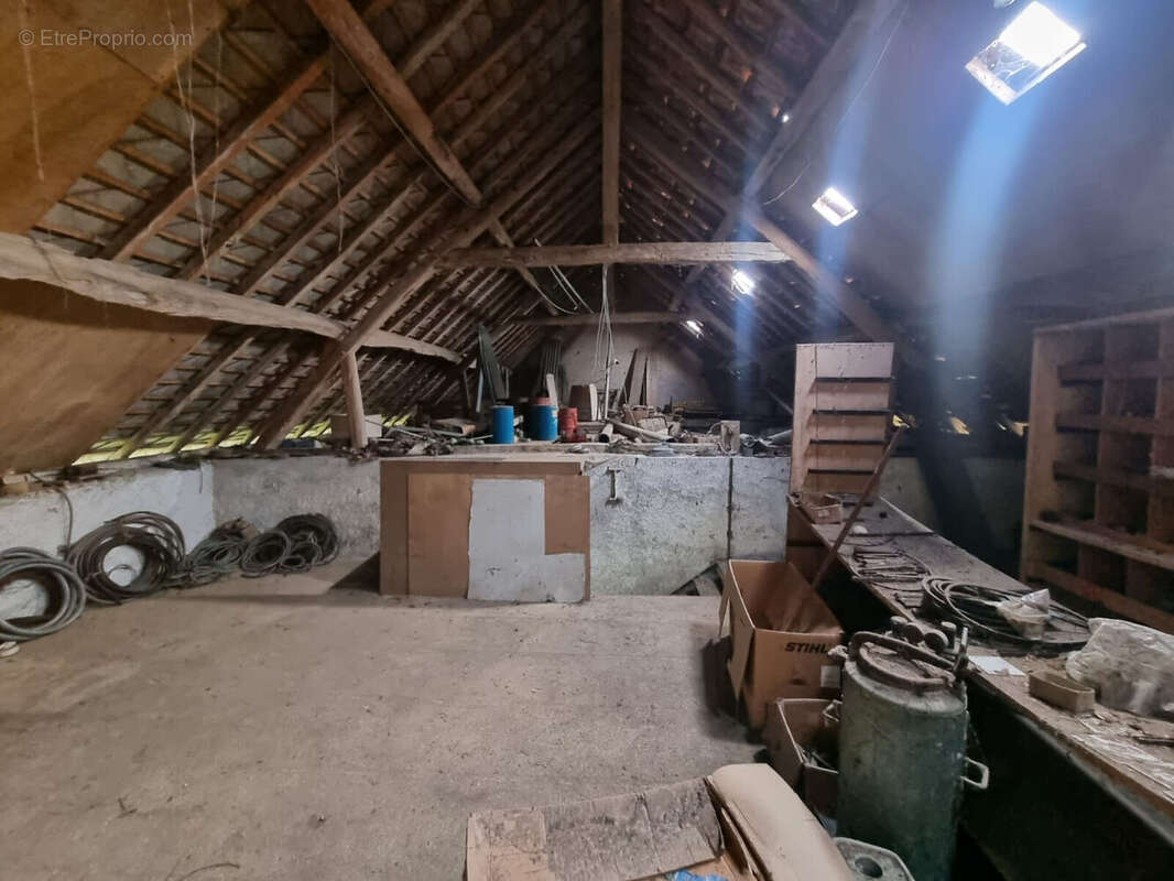 Photo 6 - Parking à UXEAU