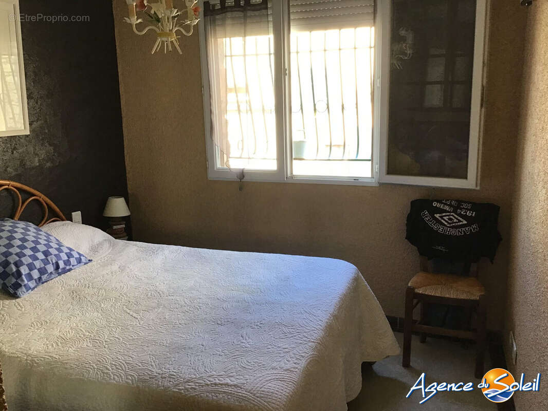 Maison à OPOUL-PERILLOS