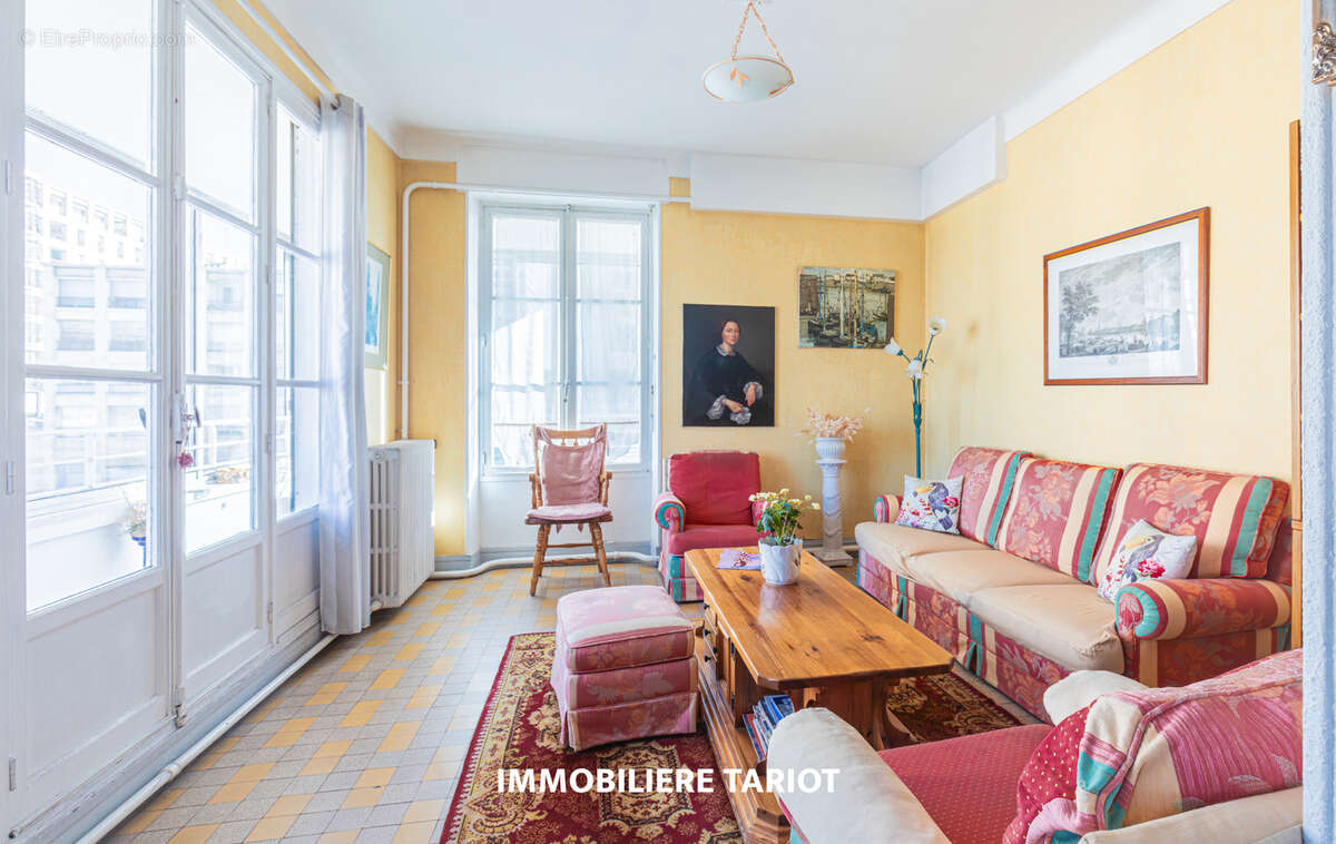 Appartement à MARSEILLE-2E
