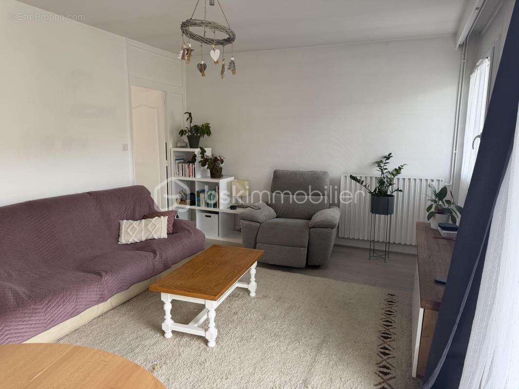 À VENDRE – Périgueux – Résidence au calme le long de la Voie Verte Appartement T4 de 78 m² – Terrasse + Garage – Proximité centr - photo 2