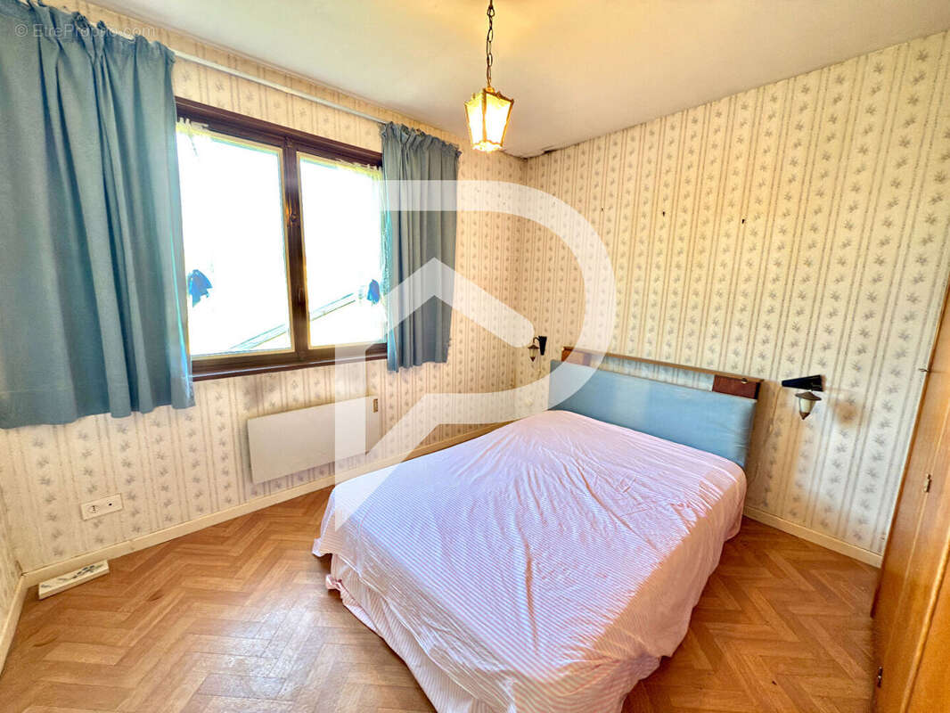 Maison à SAINT-MARTIN-LES-LANGRES