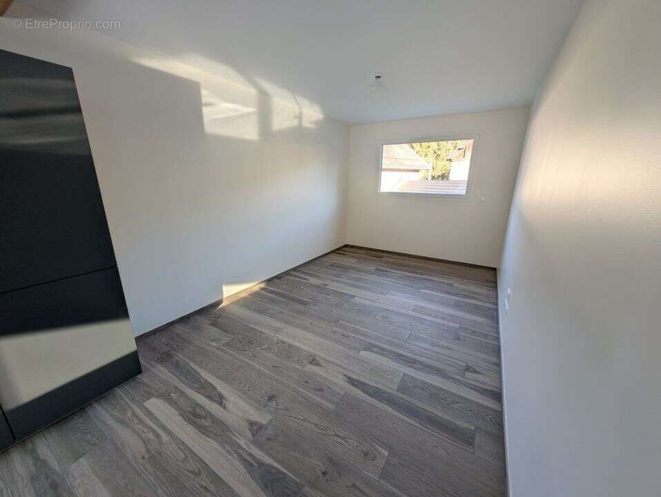 Maison à CHATEAUNEUF