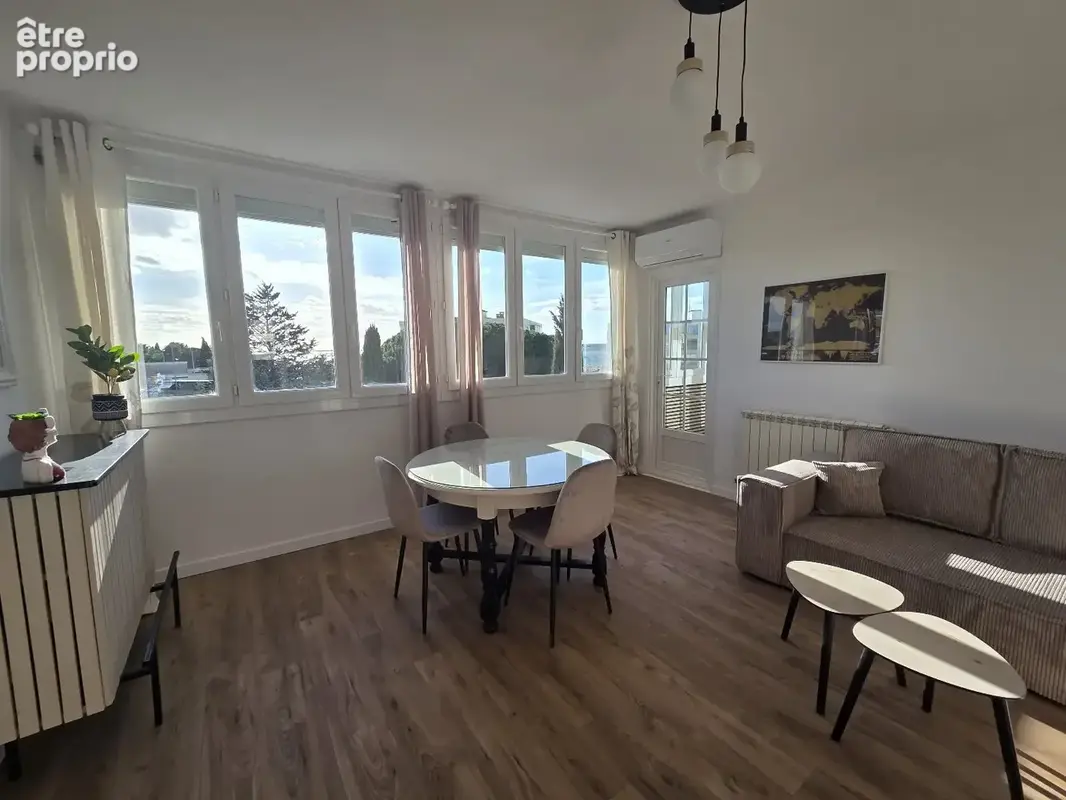 Appartement T3, 67 M2, Ascenseur, Vue étang - photo 2