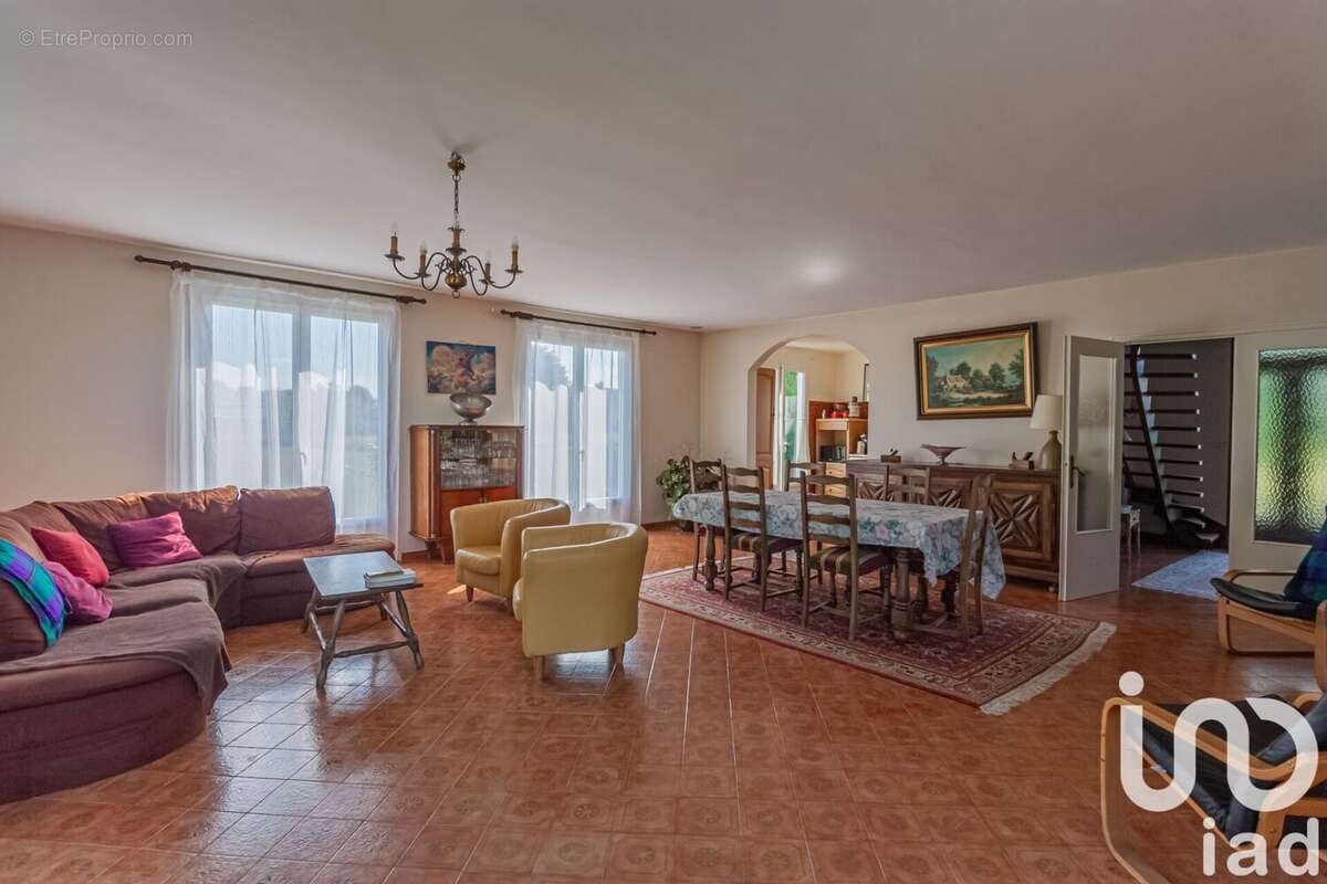 Photo 5 - Maison à CORBEILLES