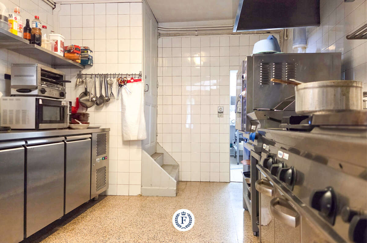 Commerce à LES ARDILLATS