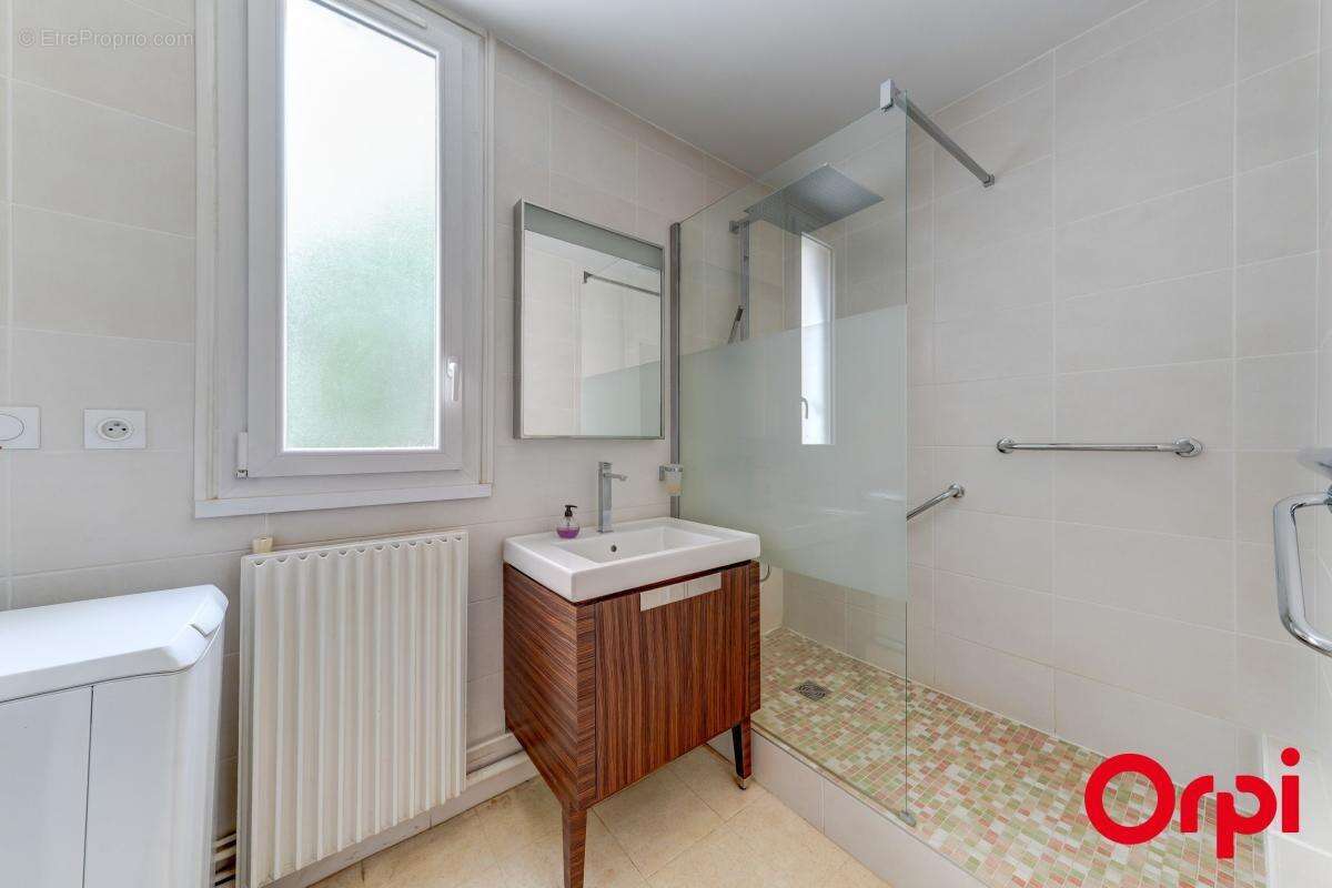 Appartement à CALUIRE-ET-CUIRE