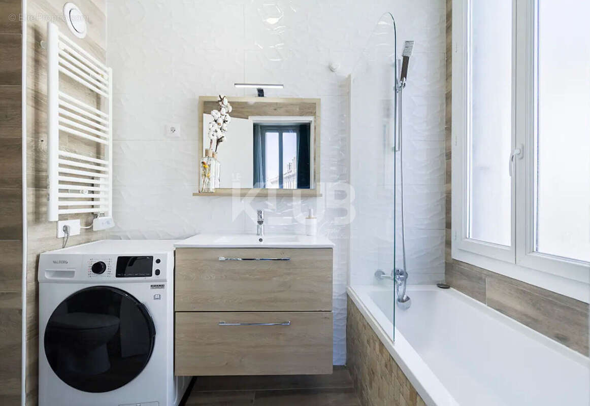 Appartement à MARSEILLE-1E