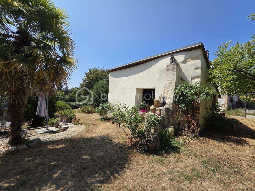 Magnifique Corps de ferme de 222m³ avec piscine et dépendances - photo 29