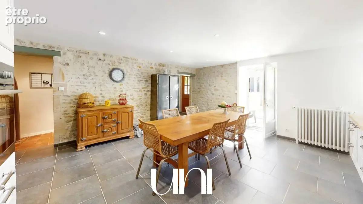 Corps de ferme 10 pièces de 339m² avec dépendances - Nonant - photo 18