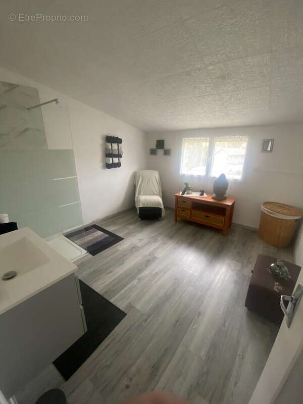 Maison à DECAZEVILLE