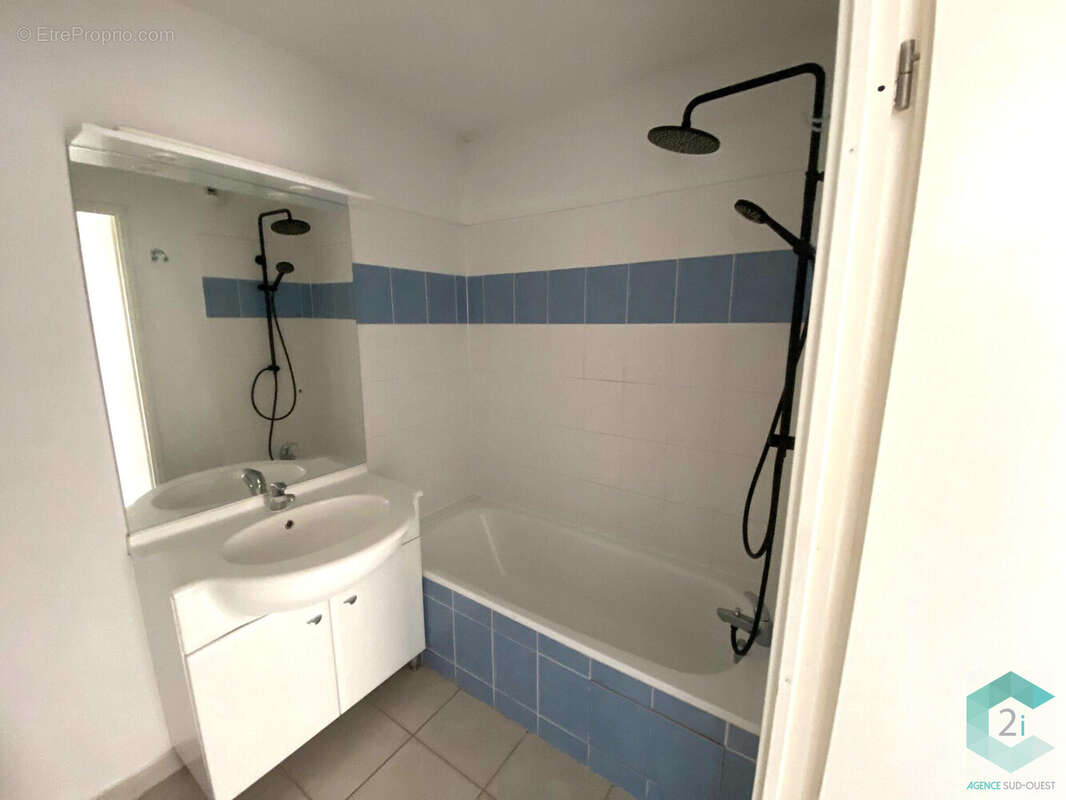 Appartement à LONGAGES