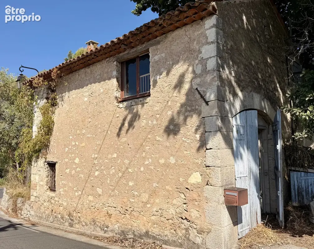 Maison de village en pierres – 90 m² avec terrasse et parking - photo 2