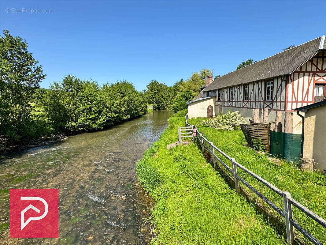 Maison de campagne en bordure de rivière proche de BERNAY - photo 3