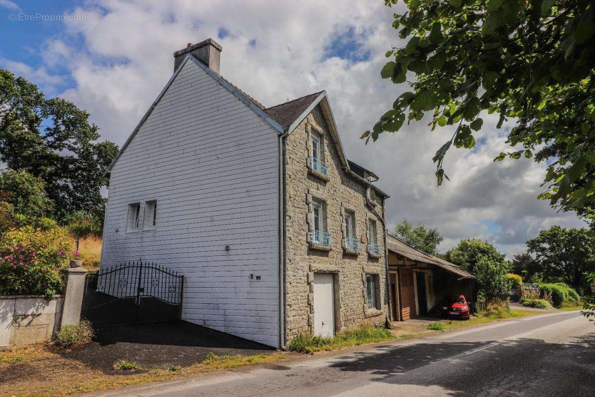 Maison à LOQUEFFRET