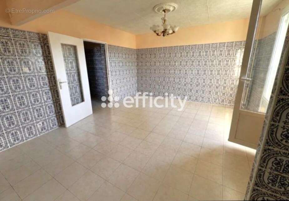 Appartement à SORGUES