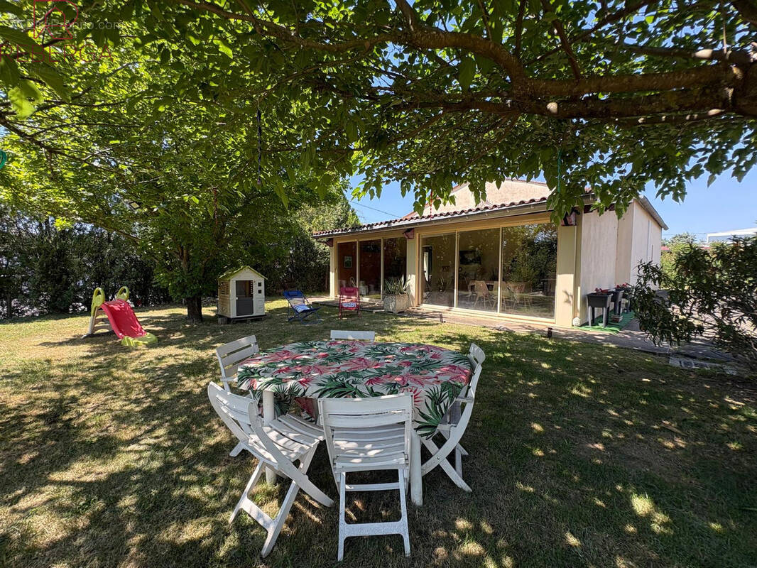 Maison à LABRUGUIERE