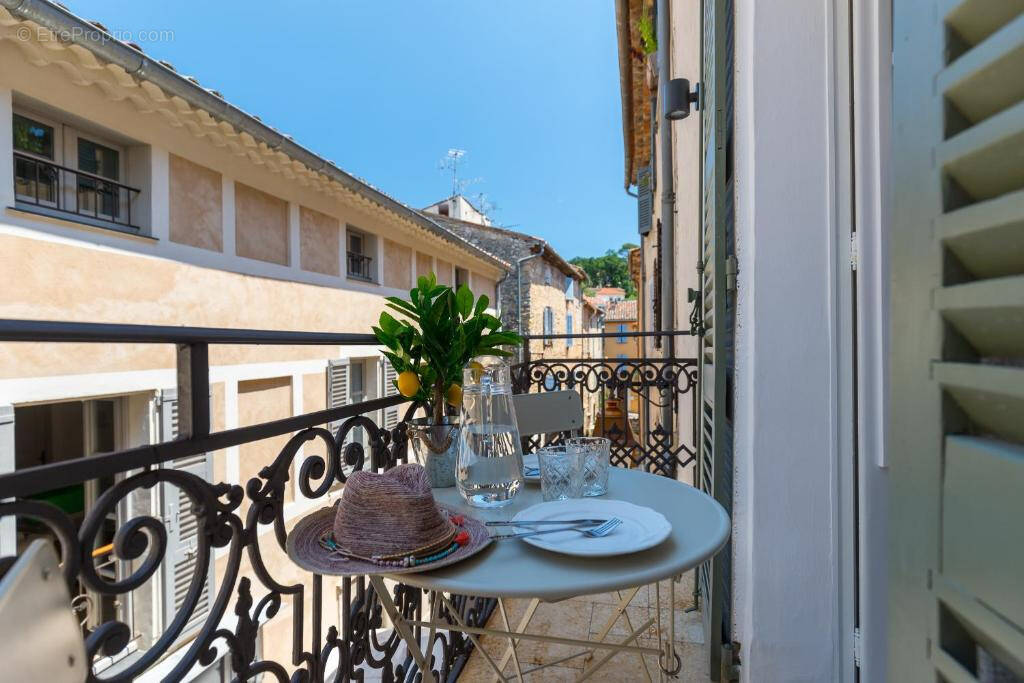 Appartement à VALBONNE