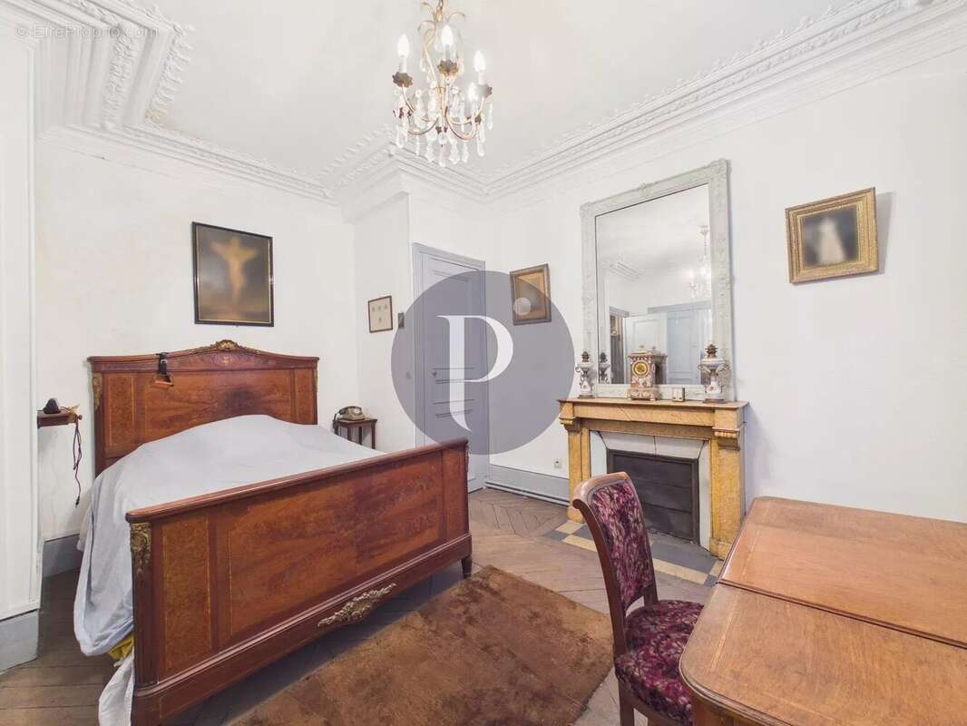 Appartement à PARIS-9E
