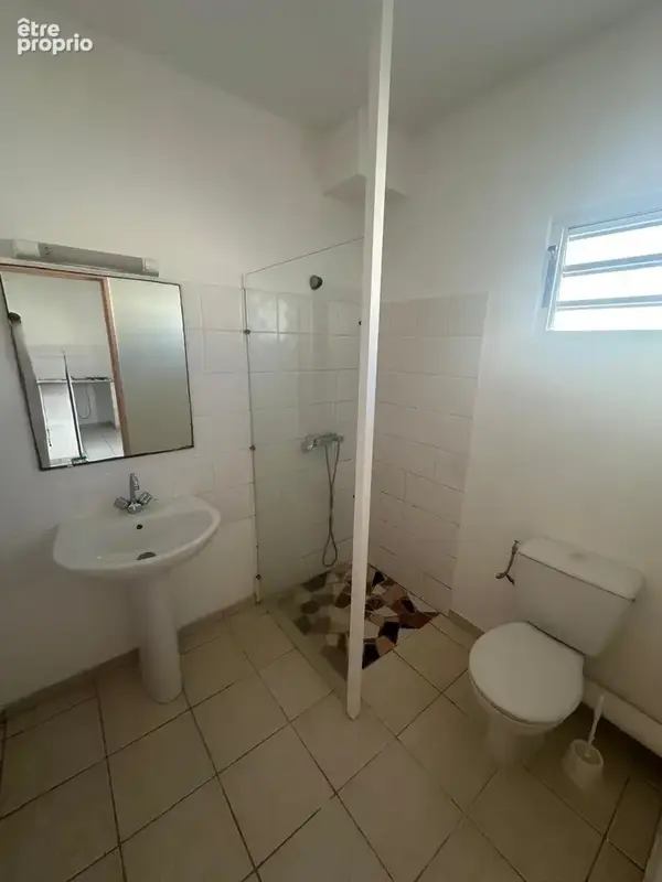 Appartement avec 2 pièces à acheter 127200 € à Cayenne - photo 4