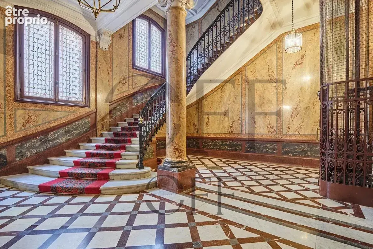 PARIS 8ᵉ – PLACE DES TERNES – Appartement Haussmannien d'exception – 180 m² - photo 7