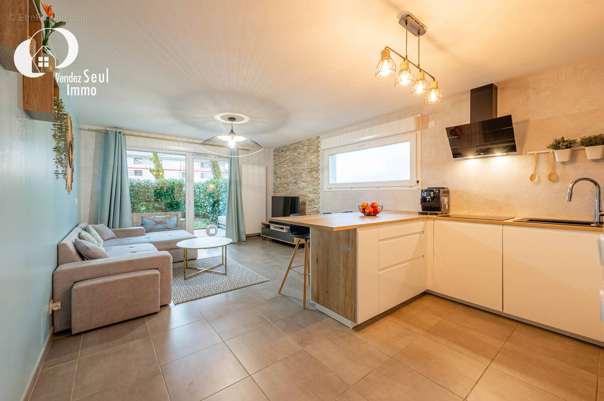 Appartement à POISY
