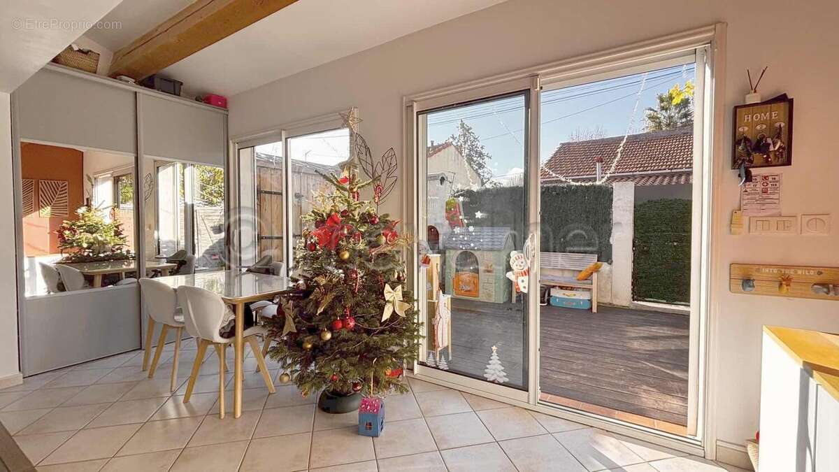 Maison mitoyenne Plan de Cuques n°11 - Maison à PLAN-DE-CUQUES