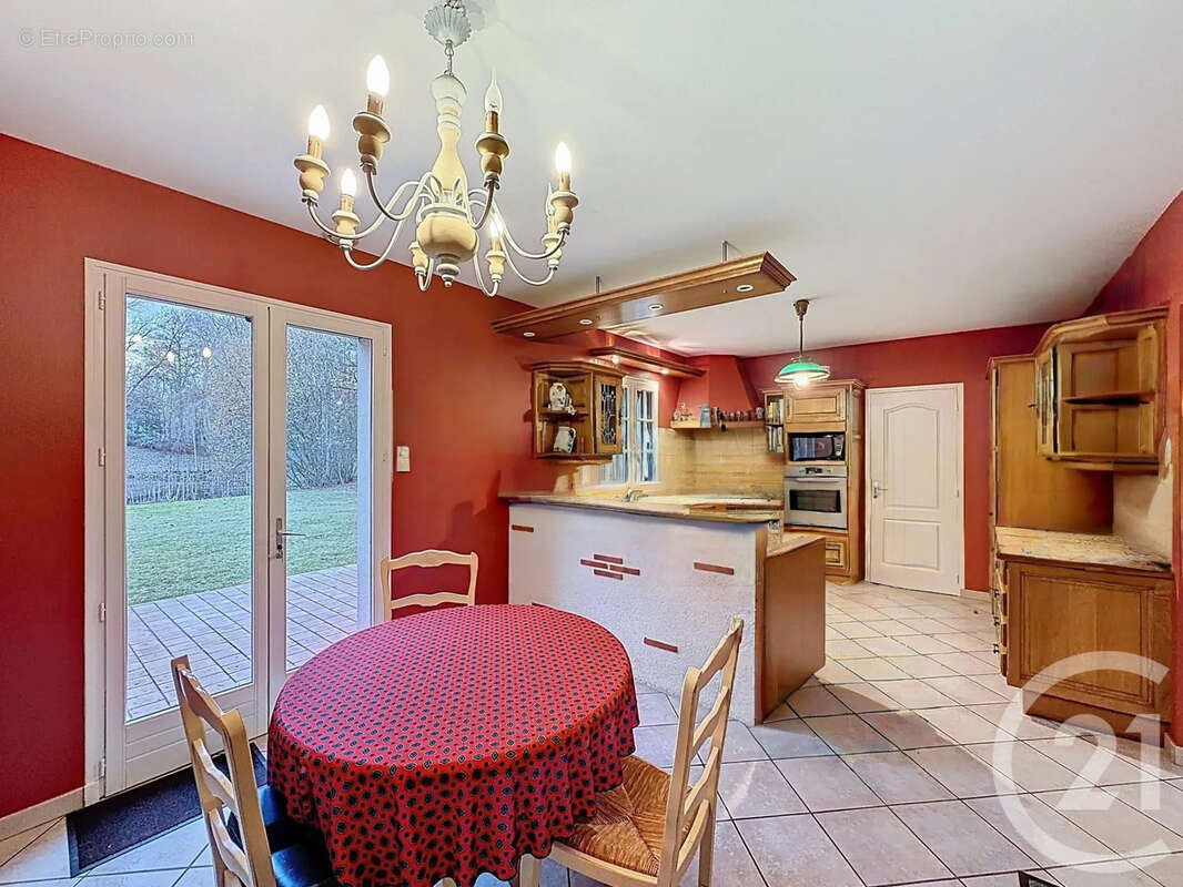 Maison à MENESTREAU-EN-VILLETTE