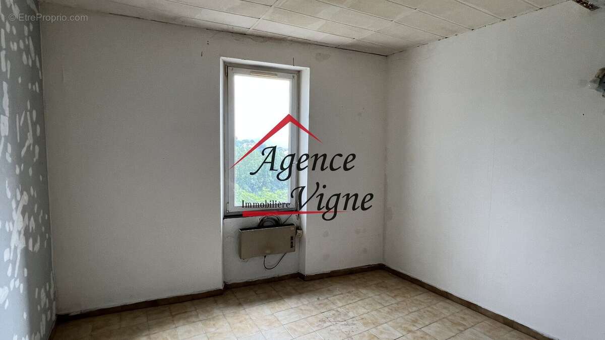 Maison à MOLIERES-SUR-CEZE