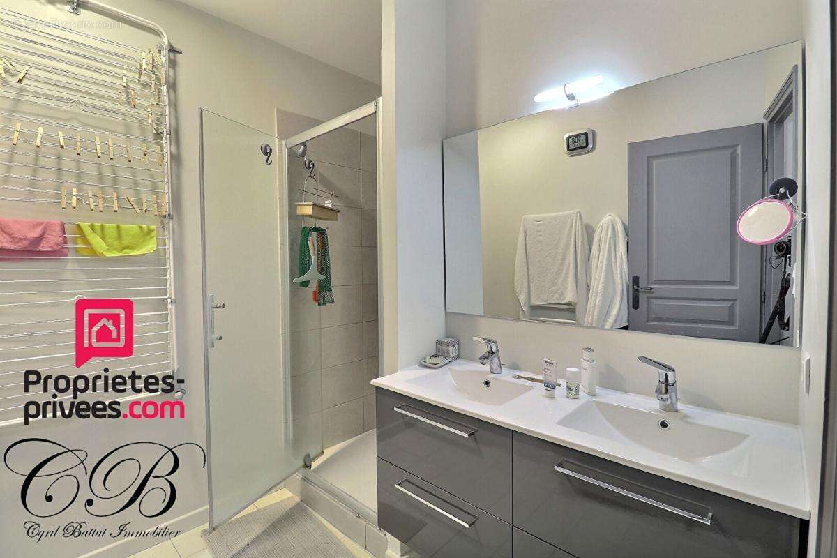 Appartement à UZES