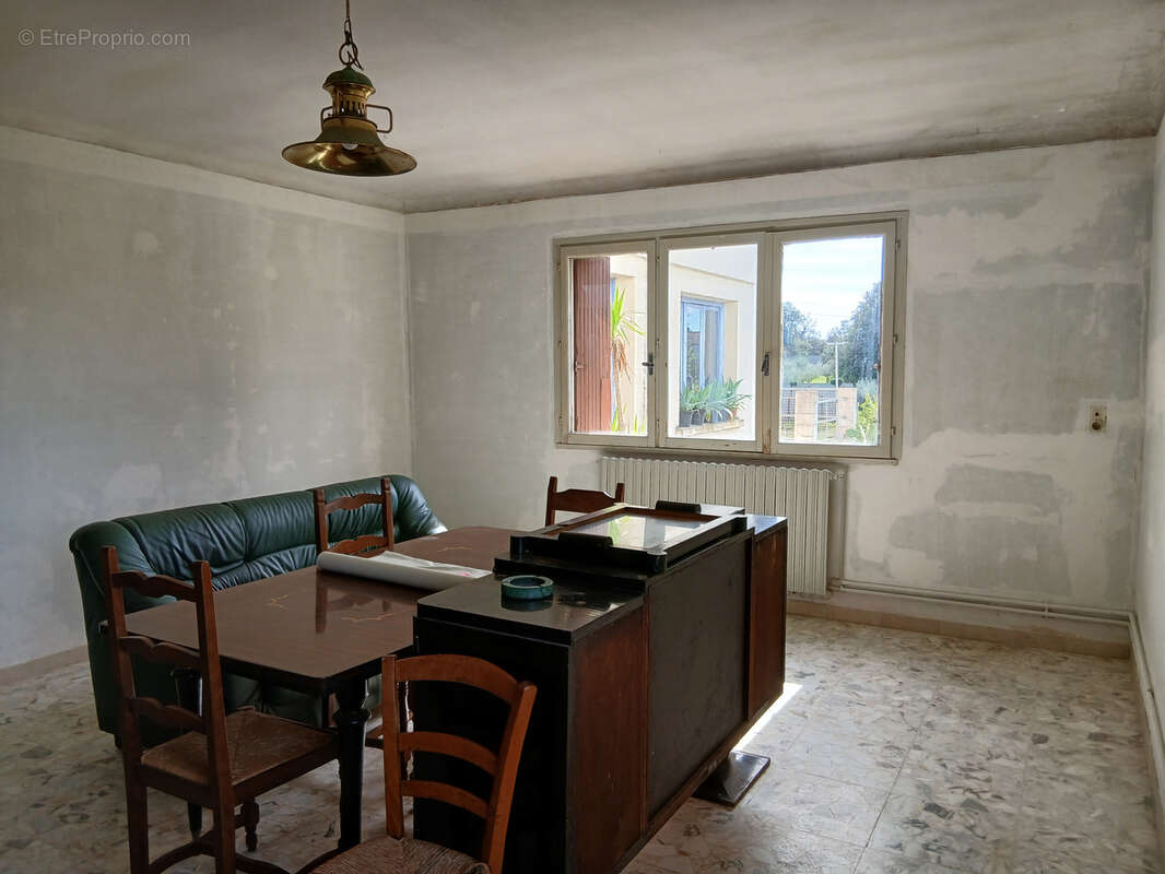 Maison à SAINT-CHRISTOL-LES-ALES