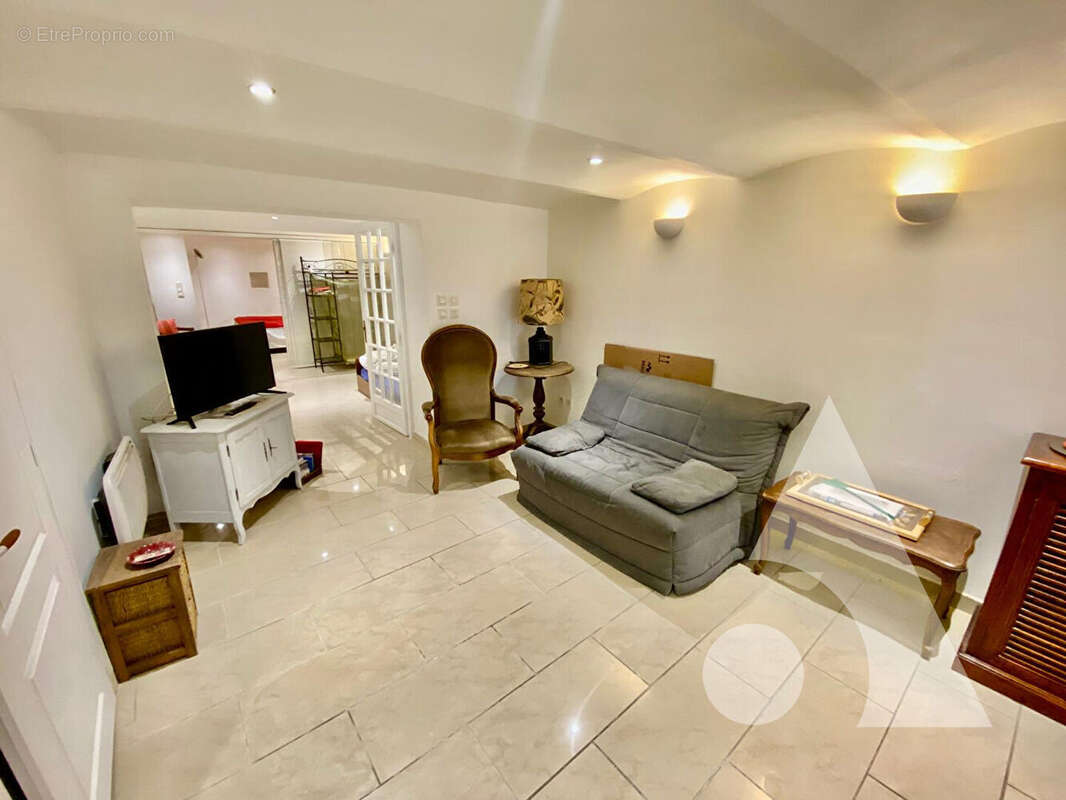 Appartement à LORGUES