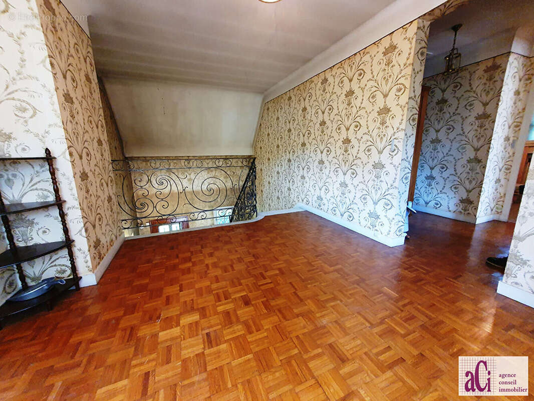 Maison à L&#039;HAY-LES-ROSES