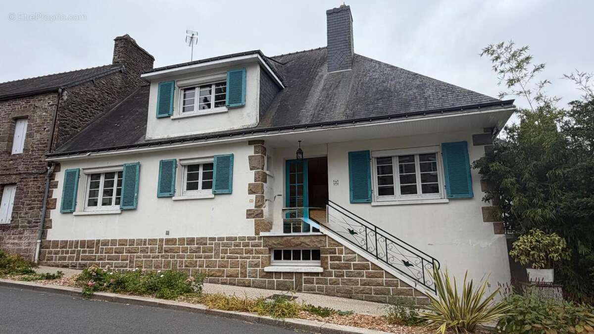 Maison traditionnelle Bretonne hyper centre de PLOUGUENAST - photo 3