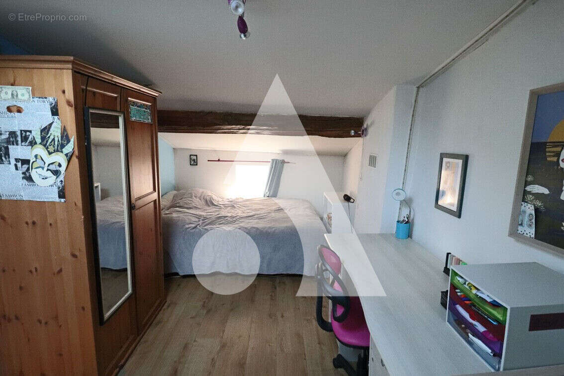 Maison à MIRIBEL