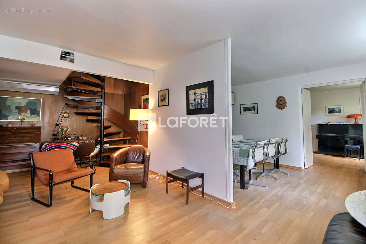 Appartement à SURESNES