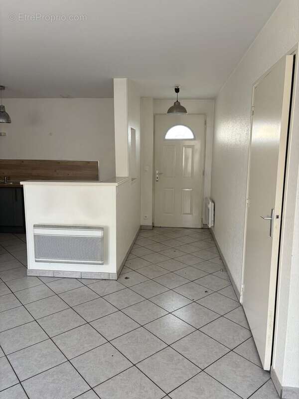 Appartement à LA CHAPELLE-SAINT-MESMIN