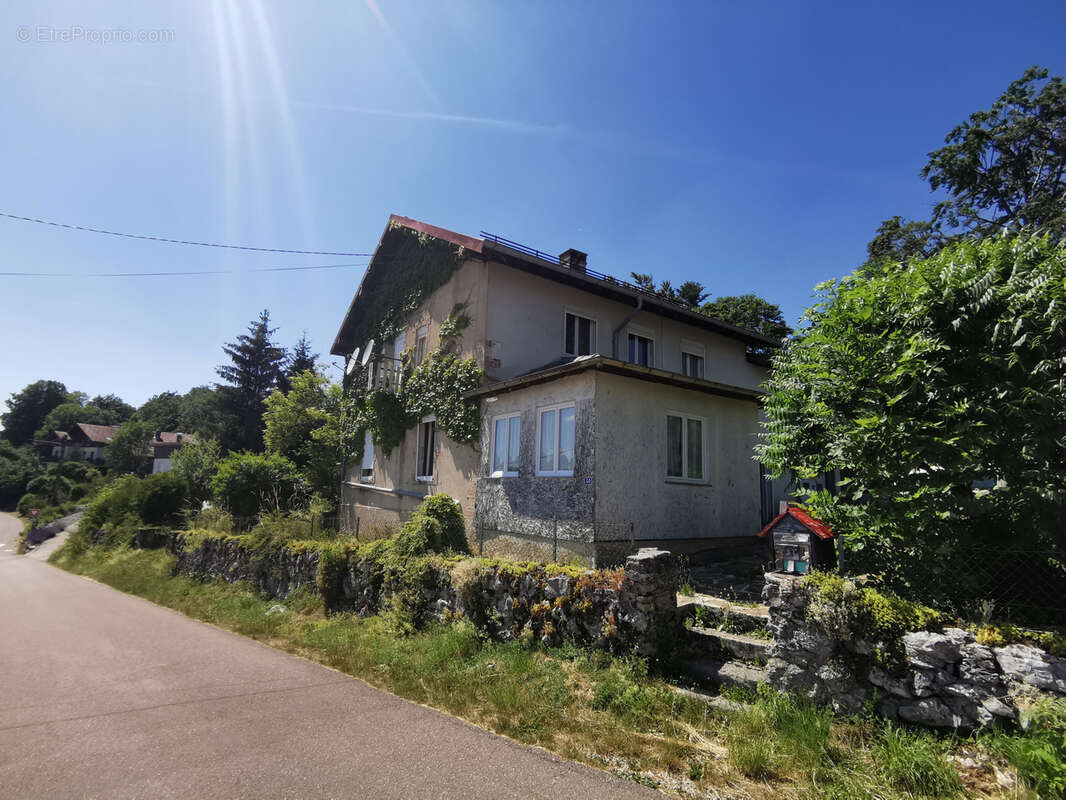 Maison 115 m² à Maiche  - photo 6