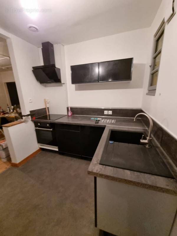 Autre à VARENNES-VAUZELLES