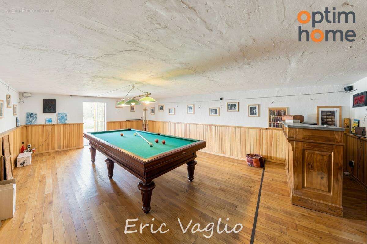 Bouc Bel Air (Aix à 10 mn) - Vente Belle Villa T5 de 269 M2, sur un terrain clos et arboré de 1257 M2 avec piscine, proche IBS,  - photo 26
